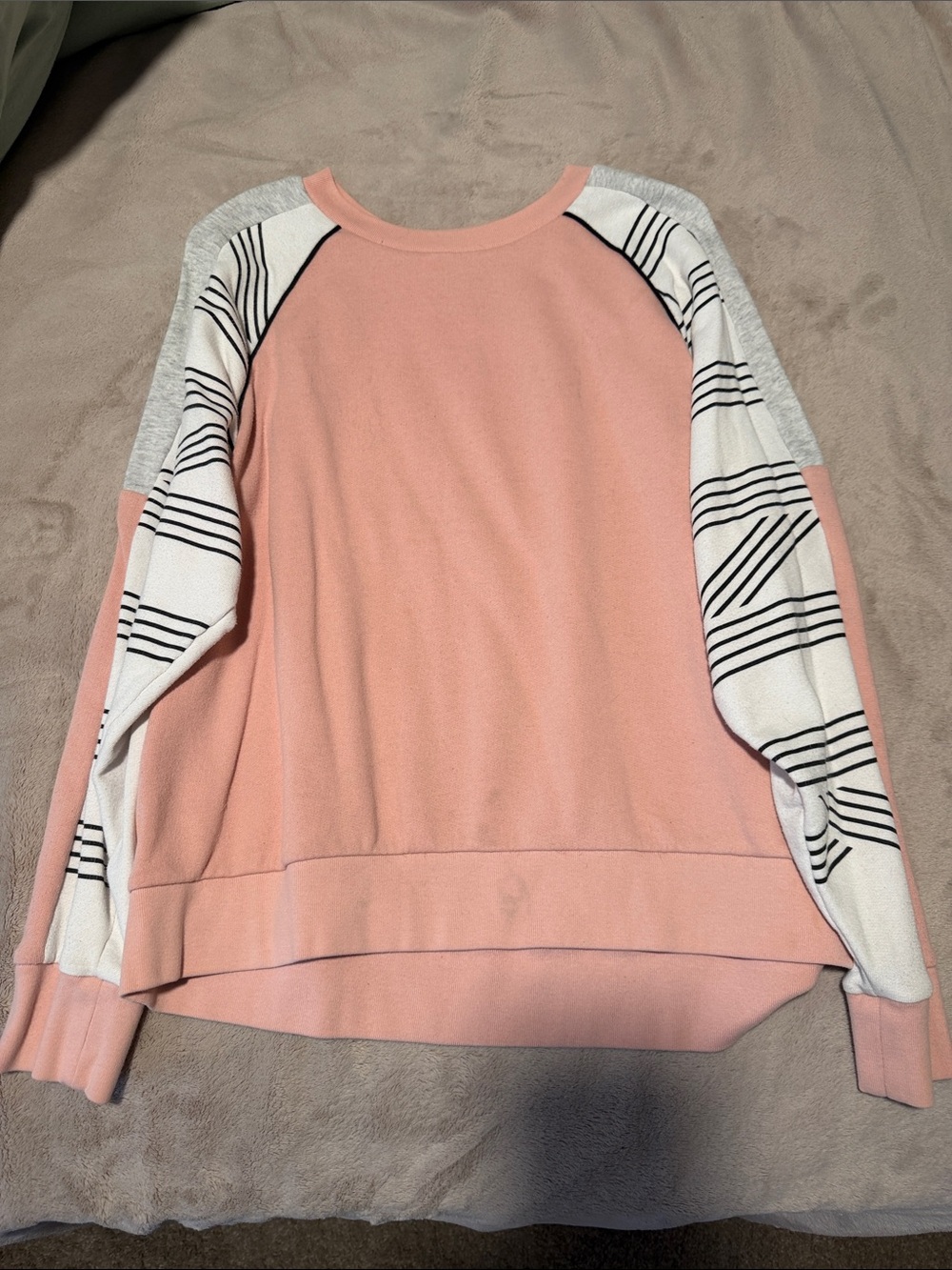 Women’s Pink Raglan Sleeve Sweater